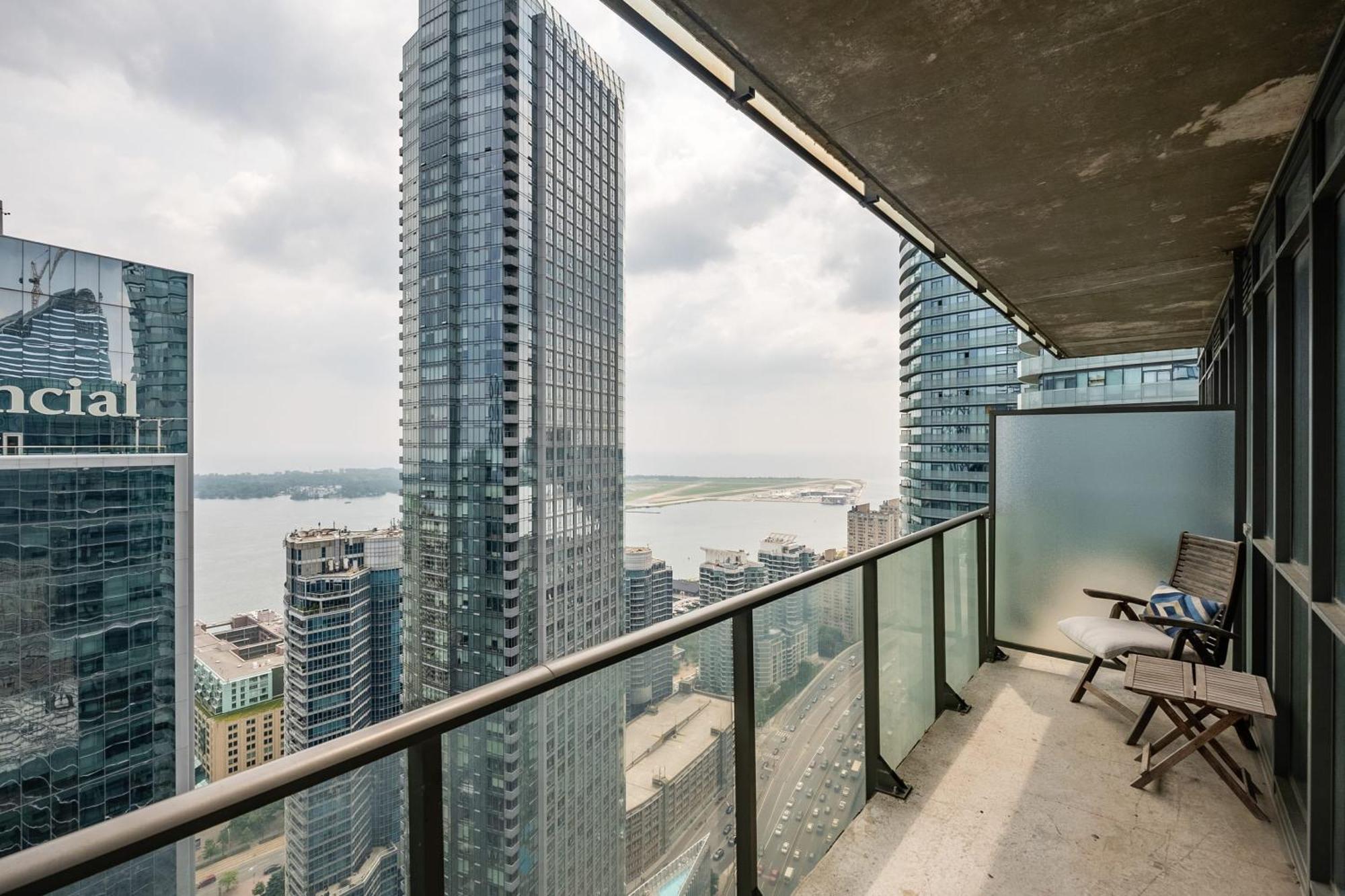 1Br Luxury Condo - Downtown โตรอนโต ภายนอก รูปภาพ