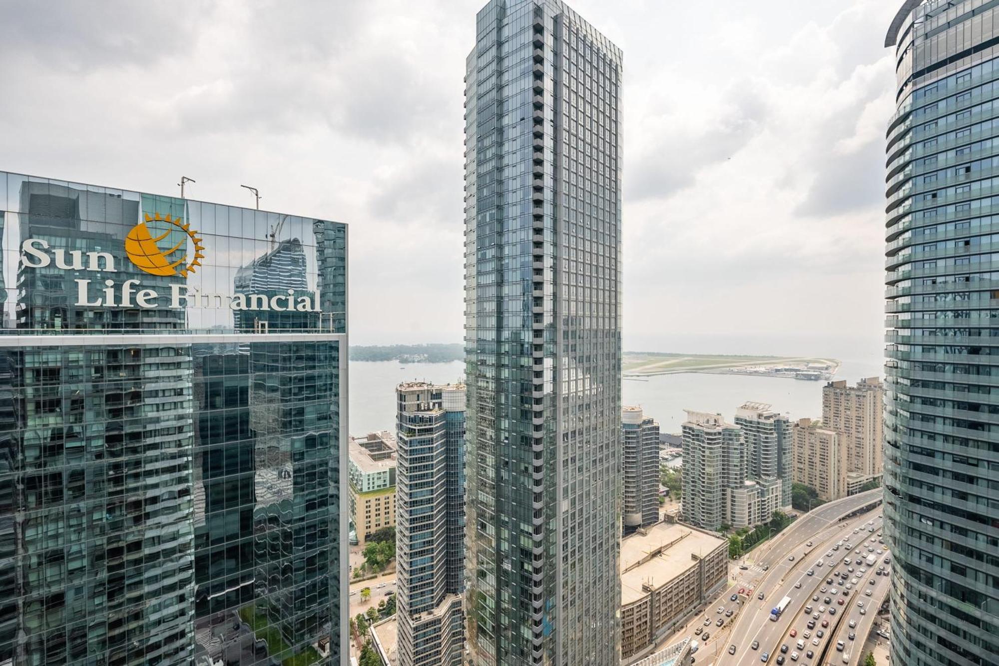1Br Luxury Condo - Downtown โตรอนโต ภายนอก รูปภาพ